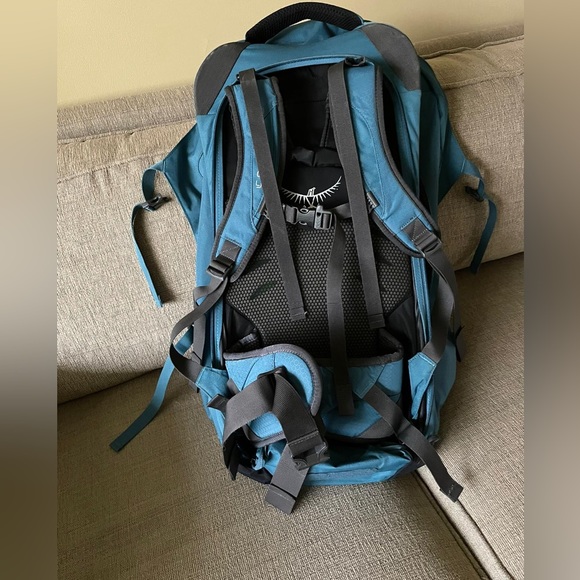 Osprey Fairview 70L Women’s Travel Backpack - Picture 7 of 14